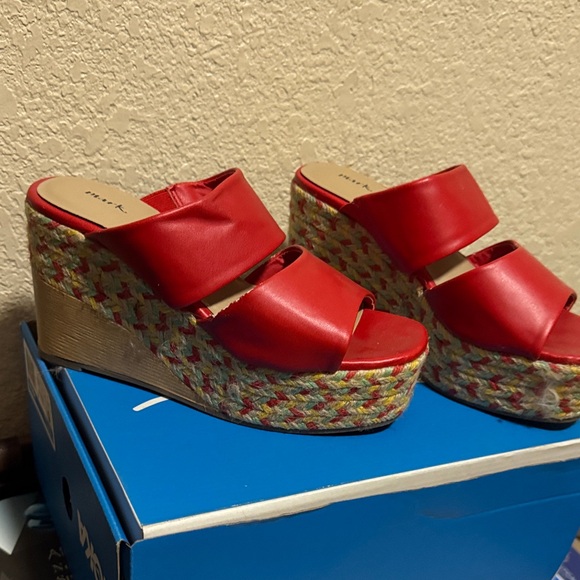 Matisse Red Wedge Sandals - Picture 1 of 2
